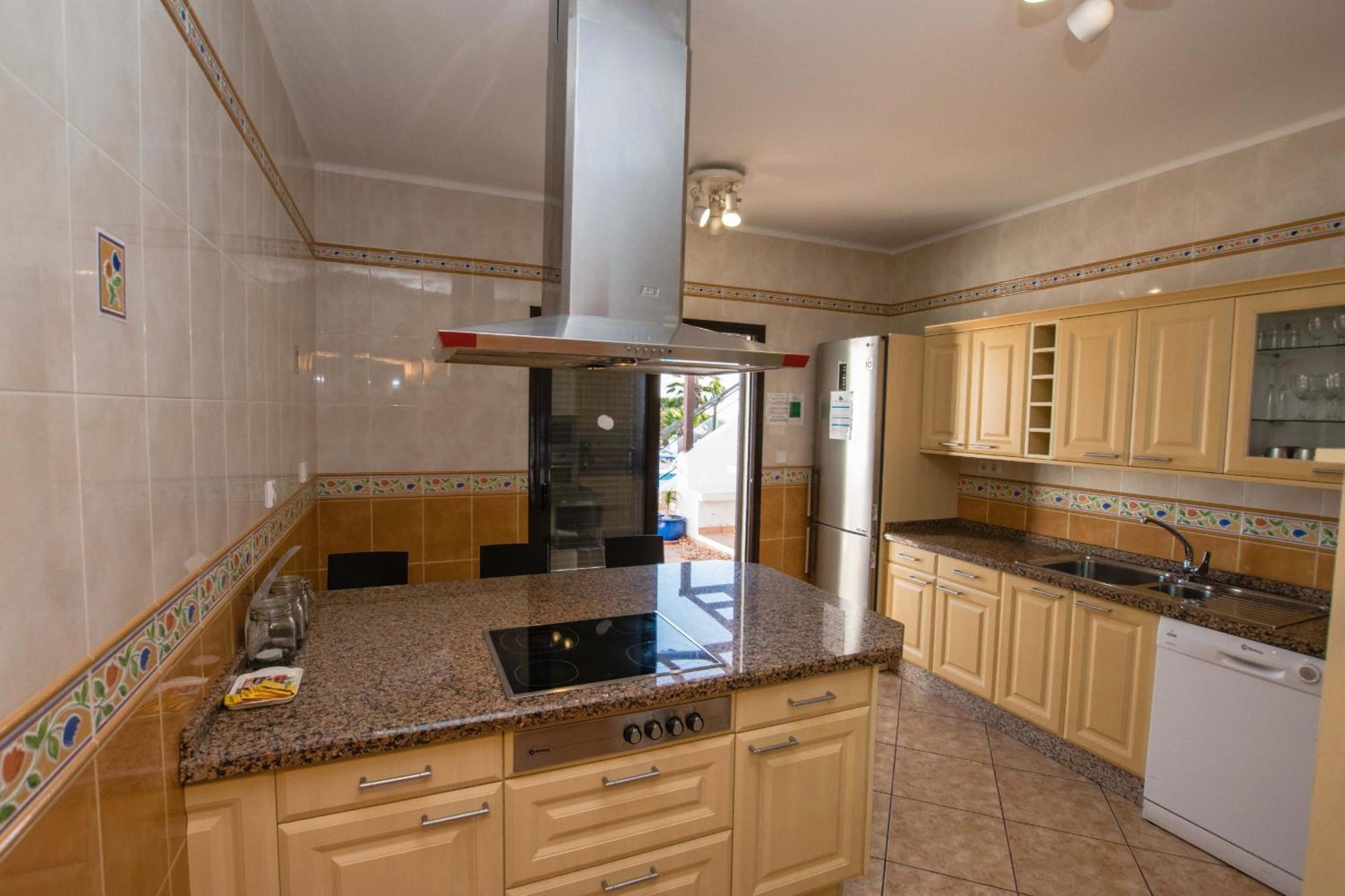 Villa Montana - Lh113 By Villas Now Ltd Playa Blanca  Rum bild
